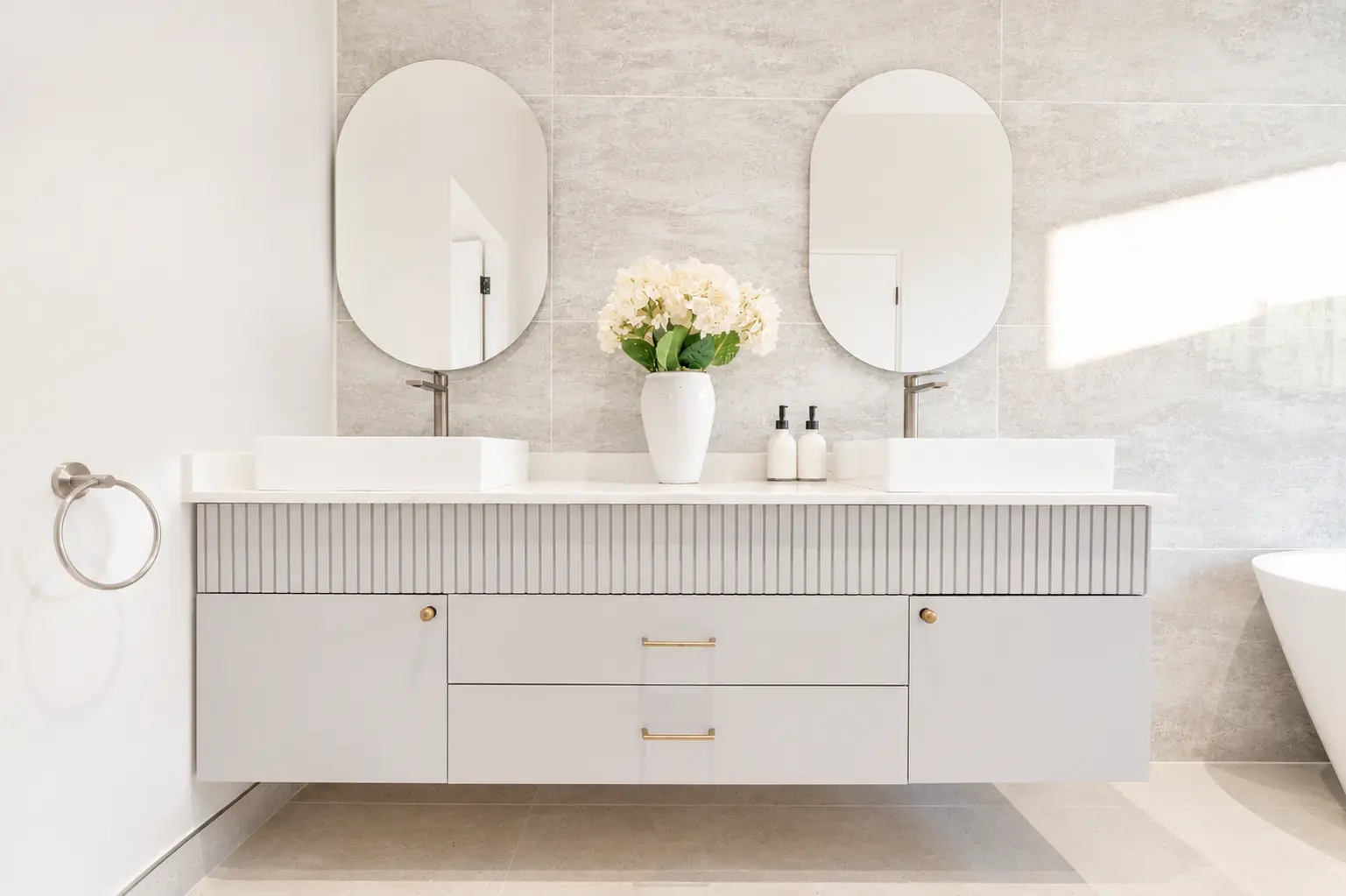 Elegant bathroom shower detail